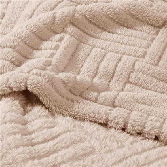 Whale Flotilla Fleece Throw Blanket Soft Warm Cozy Couch Bed Decorative 50x60 In - Picture 3 of 7